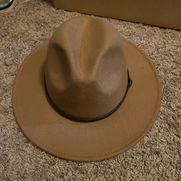 Womens Brown hat - Picture 2 of 2